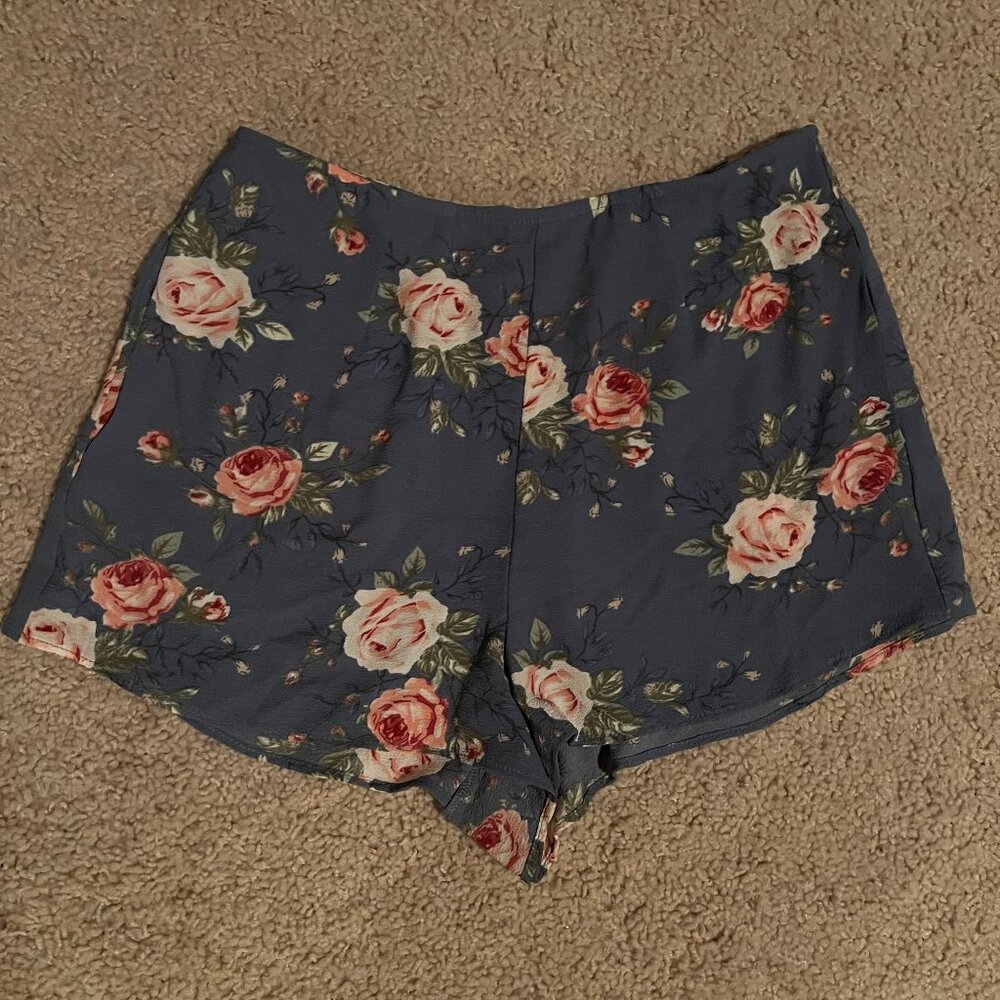 Show Me Your Mumu Blue Floral Shorts M